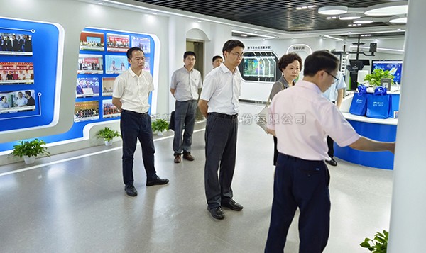 浙江省科技厅副厅长吴卿、台盟省委会主委陈清莉一行赴玛雅吧调研调查