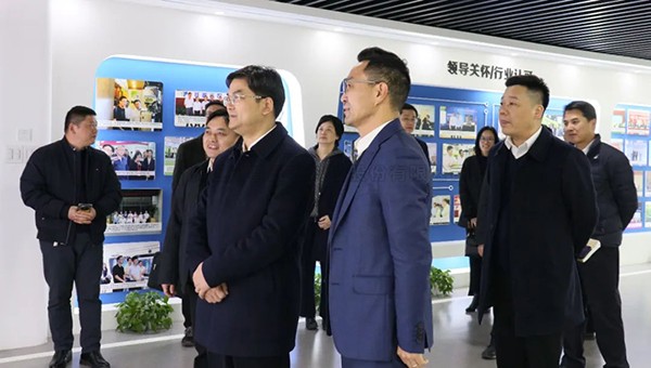 拱墅区委书记李志龙一行光临玛雅吧调研