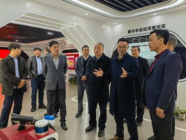 浙江大学堂友总会村落振兴分会会长一行光临玛雅吧调研领导